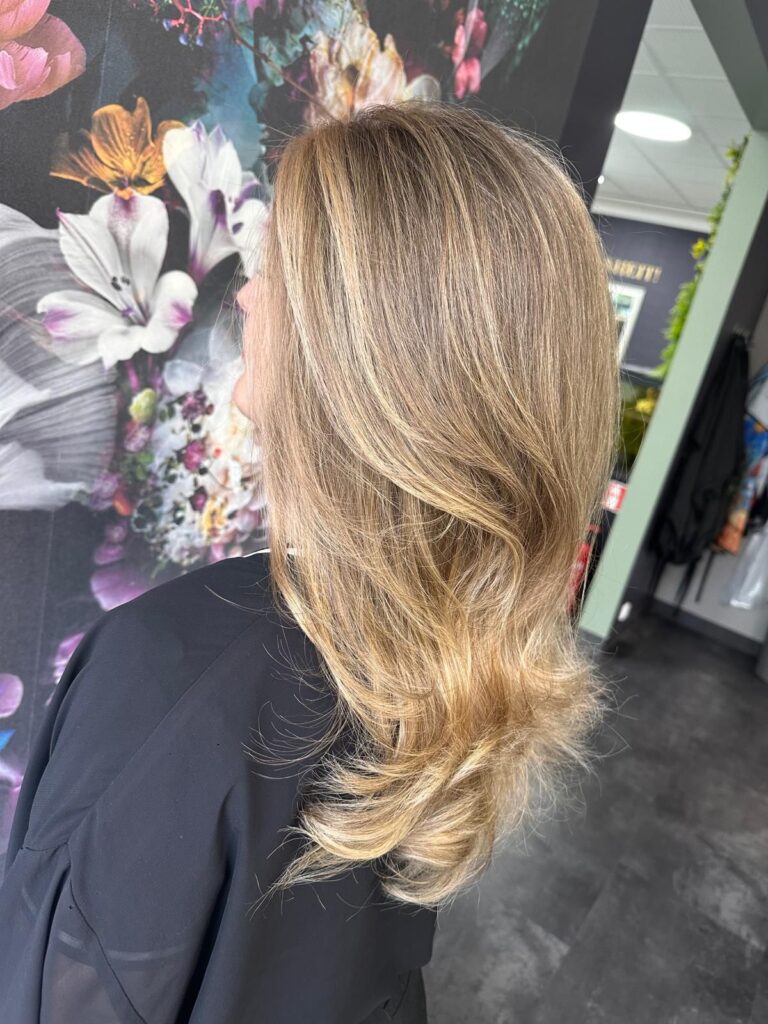 Balayage in Koblenz beim Friseur Pia Bianca.